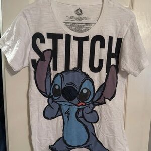 NWOT Disney Stitch Women’s Short Sleeve White T Shirt Top Size Medium